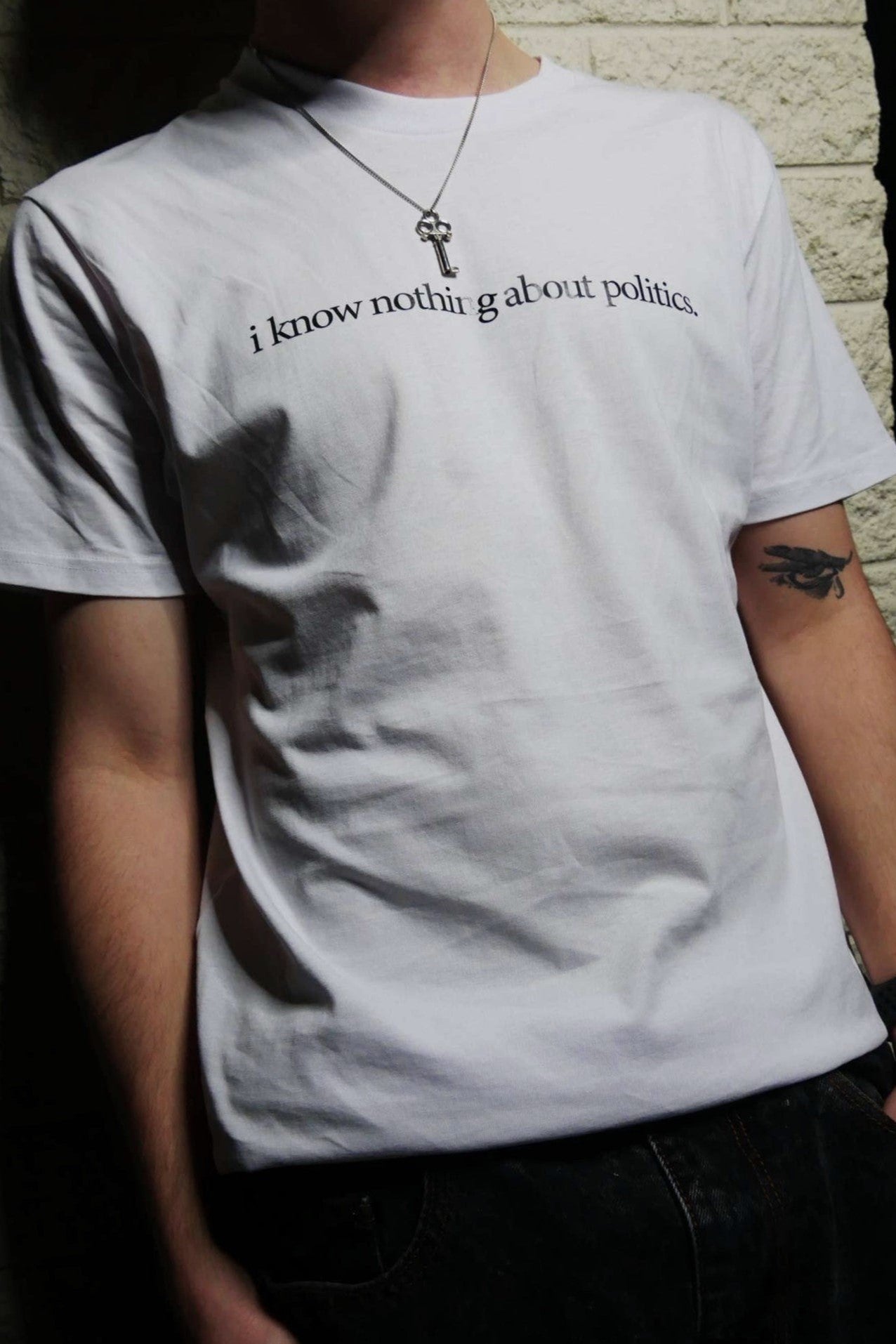 i know nothing about politics tee